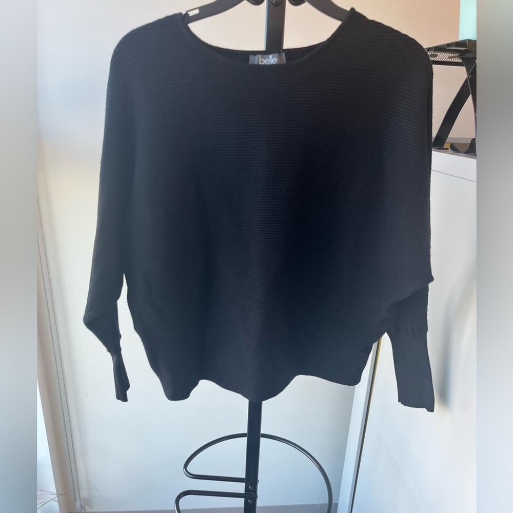 Belle Women's Classic Black Crew Neck Sweater Size Large